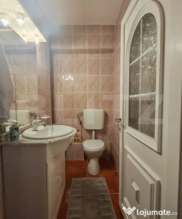Apartament cu 3 camere zona Centrul Civic, de inchiriat - Oradea (Bihor)