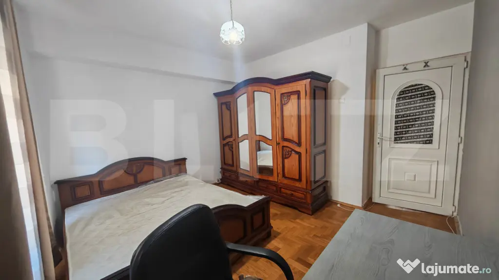 Apartament cu 3 camere zona Centrul Civic, de inchiriat - Oradea (Bihor)
