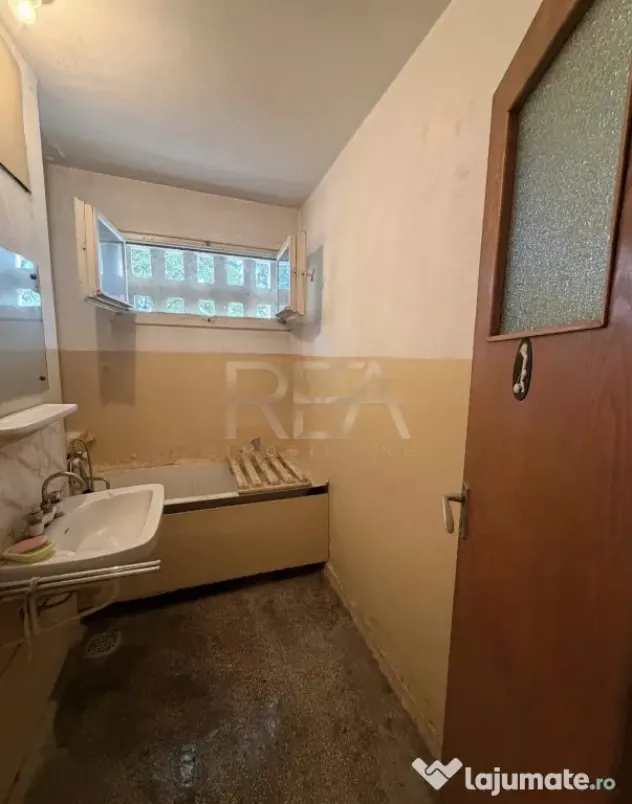 3 camere, 1/4, 67 mp-Apusului-Str. Floarea Rosie - Bucuresti (Bucuresti-Ilfov)