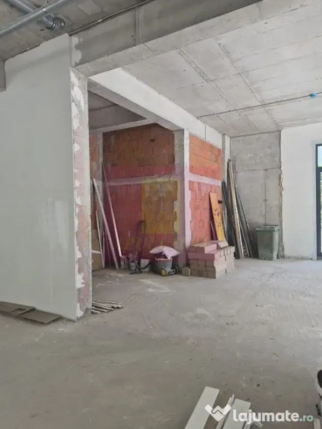 Spațiu comercial de închiriat în Pipera | 271 mp | 6 locuri de parcare - Voluntari (Bucuresti-Ilfov)
