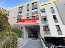 Apartament cu 2 camere de vânzare cu gradina proprie si parcare