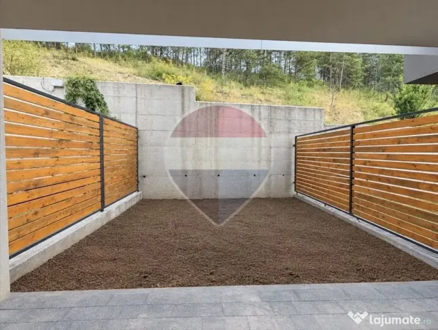 Apartament cu 2 camere de vânzare cu gradina proprie si parcare - Floresti (Cluj)