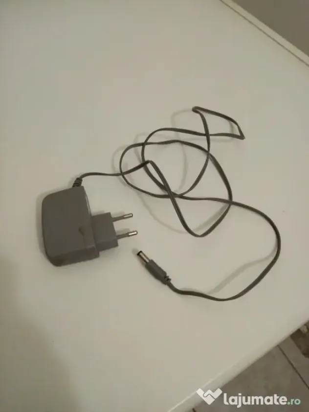 Alimentator router wireless