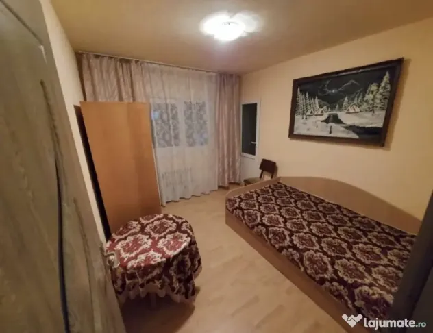Vând apartament 3 camere