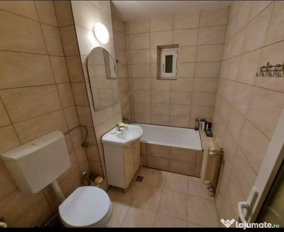 Vând apartament 3 camere