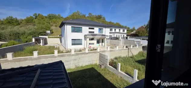 Vilă Individuală P+1E | Zonă Excepțională & Căutată | - Targoviste (Dambovita)