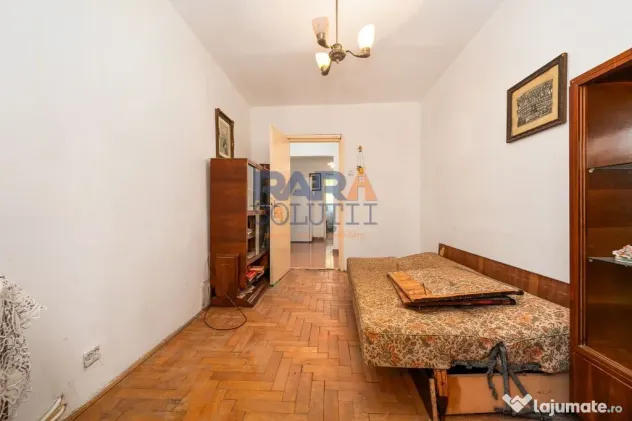 3 camere, etaj 1, lângă Primărie - Roman (Neamt)