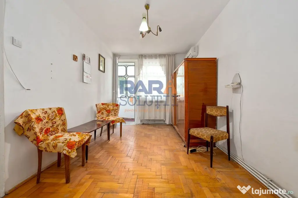 3 camere, etaj 1, lângă Primărie - Roman (Neamt)