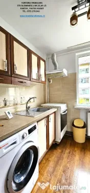 Apartament 2 camere,echipat complet, etaj 2, boxa, Central-Scoala nr.2 