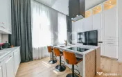 Apartament cu 3 camere | Ultracentral | Parcare in curte 