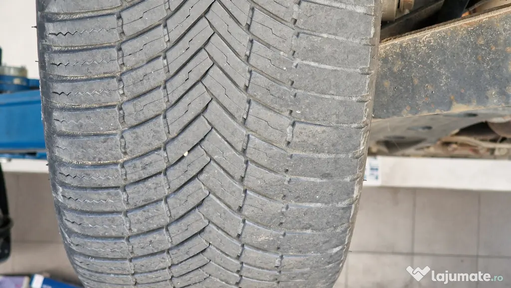 Anvelope Allseason Bridgestone 235/45R17 97Y XL