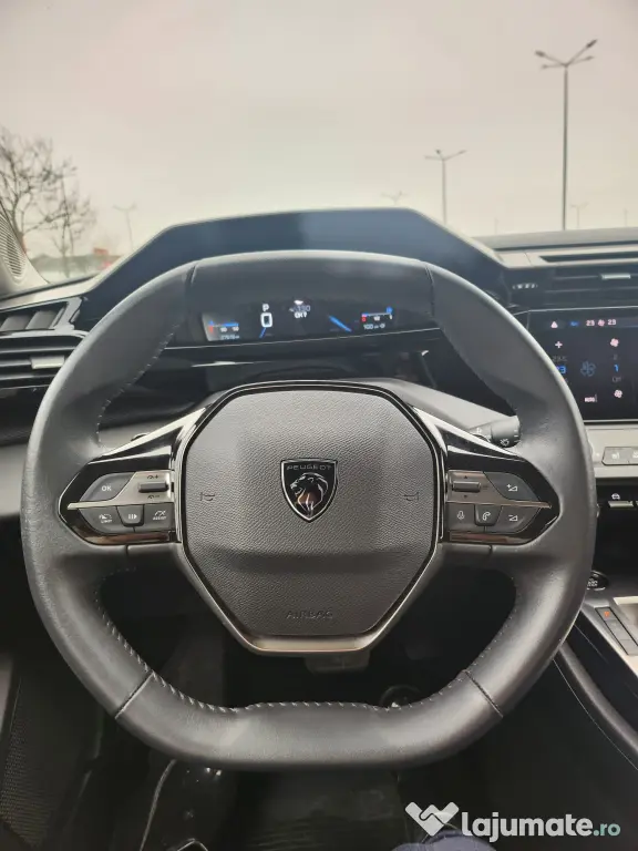 Peugeot 308 an 2022 km 22000