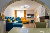 Comision 0% Casă individuală stil grecesc 5 camere S+P+1+pod, 200 mp 