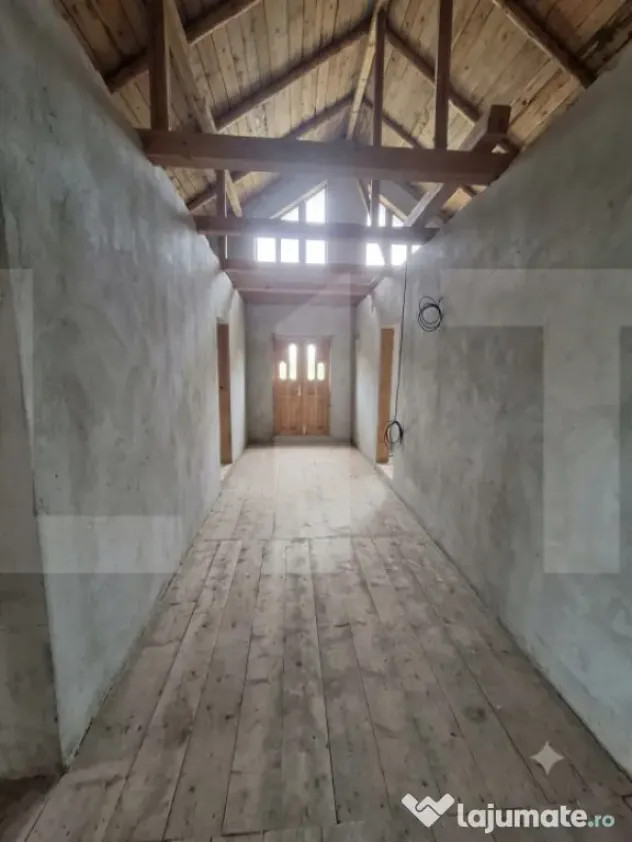 Casă Spațioasă 353 mp, Construcție Solidă din BCA, Tere - Braesti (Botosani)