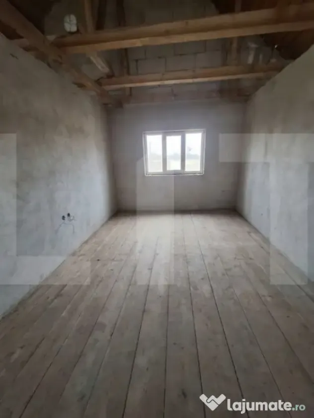 Casă Spațioasă 353 mp, Construcție Solidă din BCA, Tere - Braesti (Botosani)