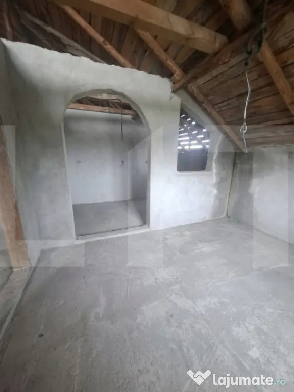 Casă Spațioasă 353 mp, Construcție Solidă din BCA, Tere - Braesti (Botosani)
