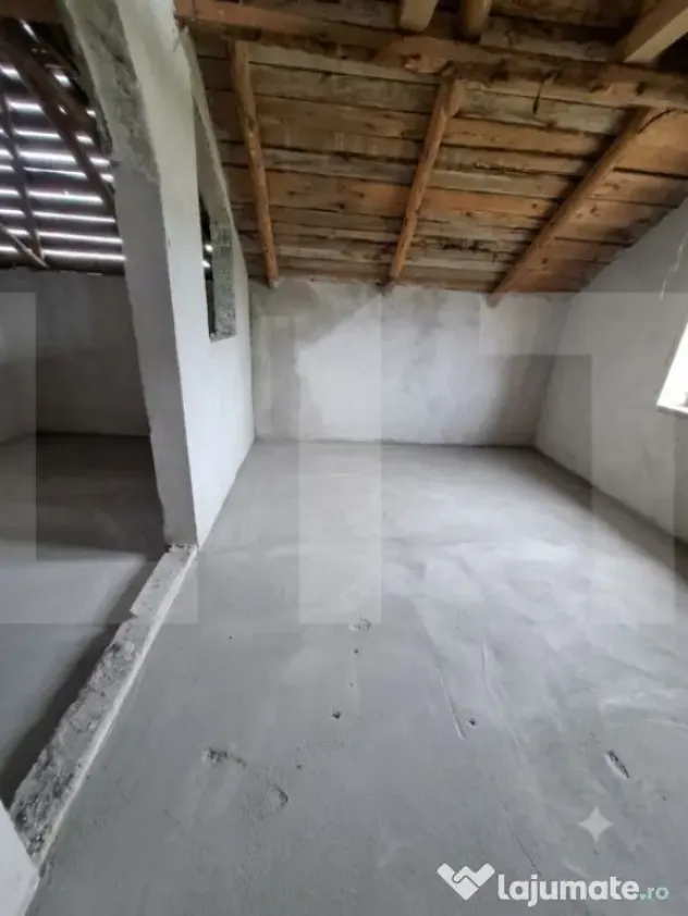 Casă Spațioasă 353 mp, Construcție Solidă din BCA, Tere - Braesti (Botosani)