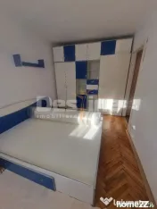 Proprietar inchitiez apartament cu 2 camere 
