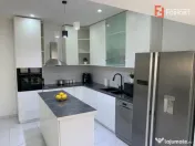 Casa individuala cu 6 camere de vanzare in zona Dambovita 