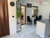 Casa individuala cu 6 camere de vanzare in zona Dambovita 