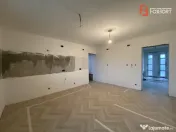 Casa 5 camere, pompa de caldura - zona linistita - Ghiroda - 