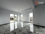 Duplex cu 5 camere, despartit prin camera tehnica, teren de 