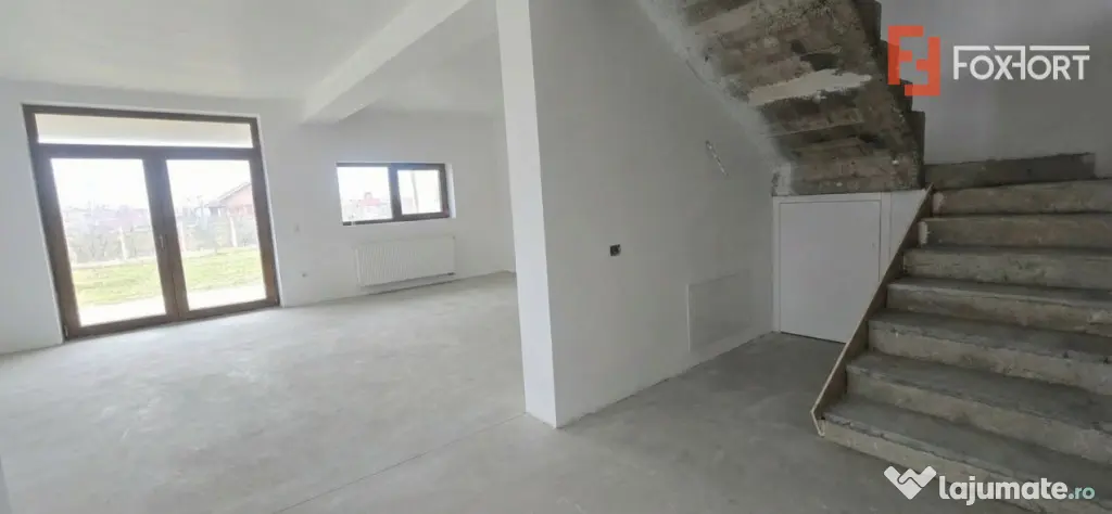 Duplex spatios cu 5 camere de vanzare, zona Mosnita Noua - Mosnita Noua (Timis)