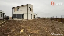Duplex cu 5 camere si 380 mp teren cu panouri fotovoltaice -