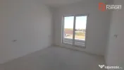 Apartament 3 camere, zona Torontalului - Etaj retras 