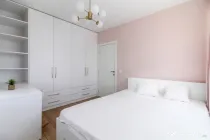 Vanzare 3 camere, baie cu geam, zona Petrom Calea Baciului,