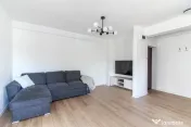 Vanzare 3 camere, baie cu geam, zona Petrom Calea Baciului, 