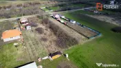 Teren intravilan de 1952 mp cu utilitati - zona Parta