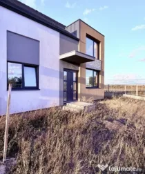 Casa tip triplex cu 2 camere de vanzare in Sanandrei