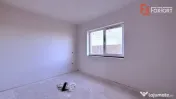 Casa tip triplex cu 2 camere de vanzare in Sanandrei 