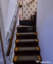 Casa individuala, 6 camere, curte comuna, zona Kiriac - Kauf 