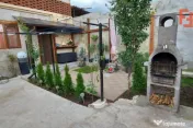 Casa individuala, 6 camere, curte comuna, zona Kiriac - Kauf 