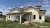 Duplex cu 4 camere si teren de 372 mp - zona Sanandrei 