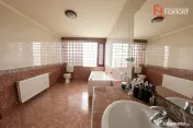 Vila Duplex cu lac si piscina Giarmata Vii cu 5880 mp de te 