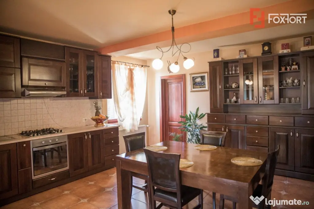 Vila Duplex cu lac si piscina Giarmata Vii cu 5880 mp de te - Giarmata Vii (Timis)