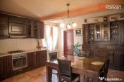 Vila Duplex cu lac si piscina Giarmata Vii cu 5880 mp de te 
