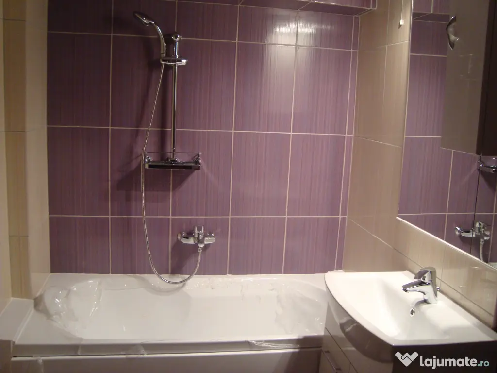 Proprietar, ofer spre vânzare in COMPLEXUL STUDENTESC, apartament cu 4 camere