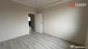 Duplex de vanzare cu 5 camere, despartit prin garaj, zona Gi 