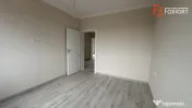 Duplex de vanzare cu 5 camere, despartit prin garaj, zona Gi 