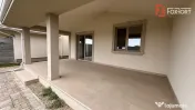 Duplex de vanzare cu 5 camere, despartit prin garaj, zona Gi 