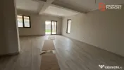 Duplex de vanzare cu 5 camere, despartit prin garaj, zona Gi 