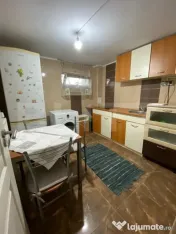 Apartament cu 3 camere, 65 mp, parcare, curte, zona Tineretu