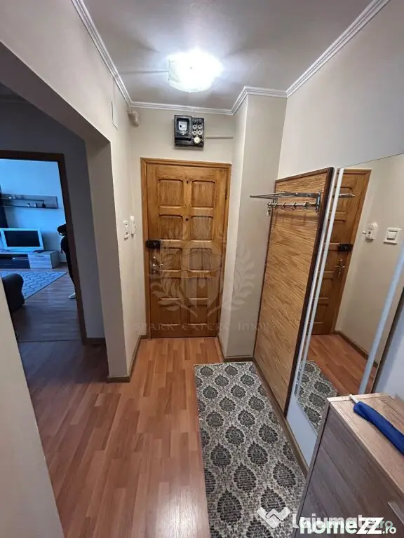 APARTAMENT 3 CAMERE // DECOMANDAT // SCOALA BAIETI SI FETE - Ploiesti (Prahova)