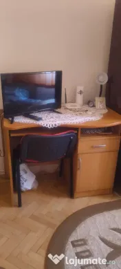 Închiriez cameră în apartament cu 2 camere, zona centrala