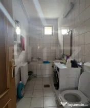Vilă cu 7 dormitoare, 5 băi și terasă de 144 mp, zona An