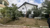 Vilă cu 7 dormitoare, 5 băi și terasă de 144 mp, zona An